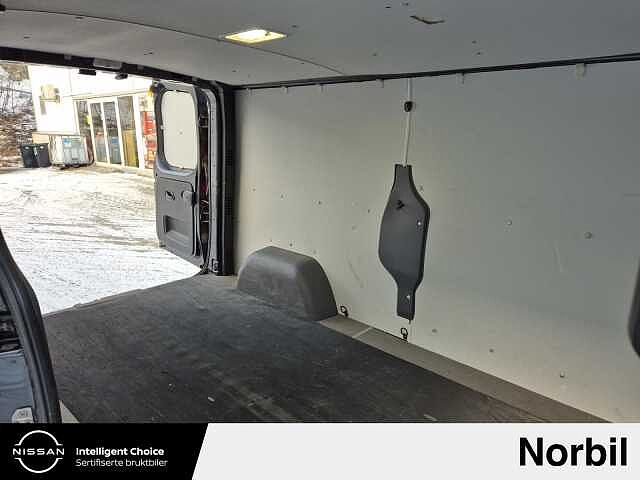 Nissan NV300 Working Star