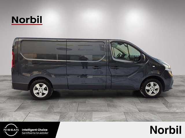 Nissan NV300 Working Star